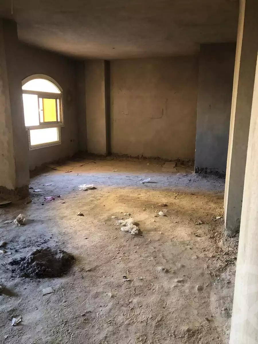 https://aqarmap.com.eg/ar/listing/6159711-for-sale-cairo-new-cairo-compounds-dobat-el-modaraat-compound-deraa-misr