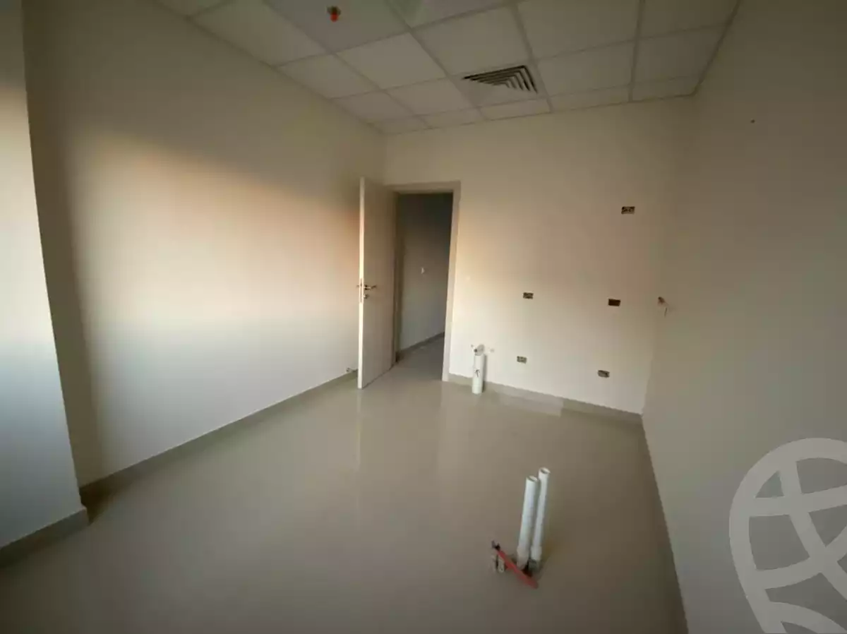 https://aqarmap.com.eg/ar/listing/6159933-for-sale-cairo-new-cairo-compounds-united-medical-center-–-umc