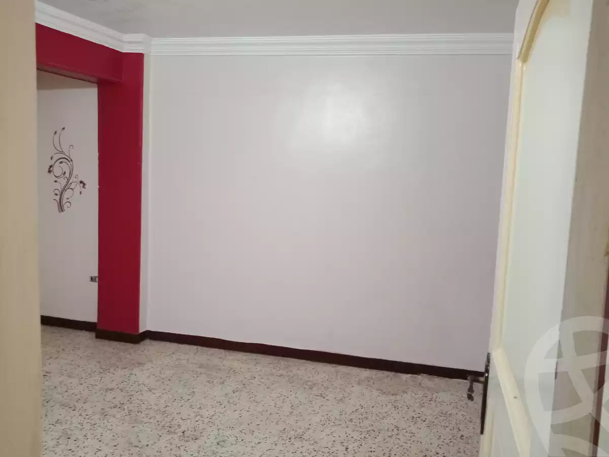 https://aqarmap.com.eg/en/listing/6160447-for-sale-qalyubia-shubra-el-khaima-shubra-el-khaima-city-ahmed-oraby-st
