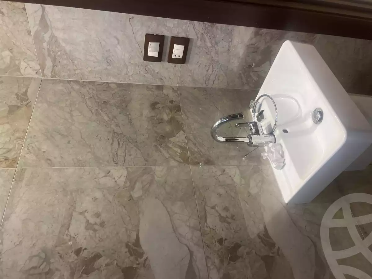 https://aqarmap.com.eg/ar/listing/6163684-for-rent-cairo-new-cairo-compounds-the-icon-gardens-compound-style-home