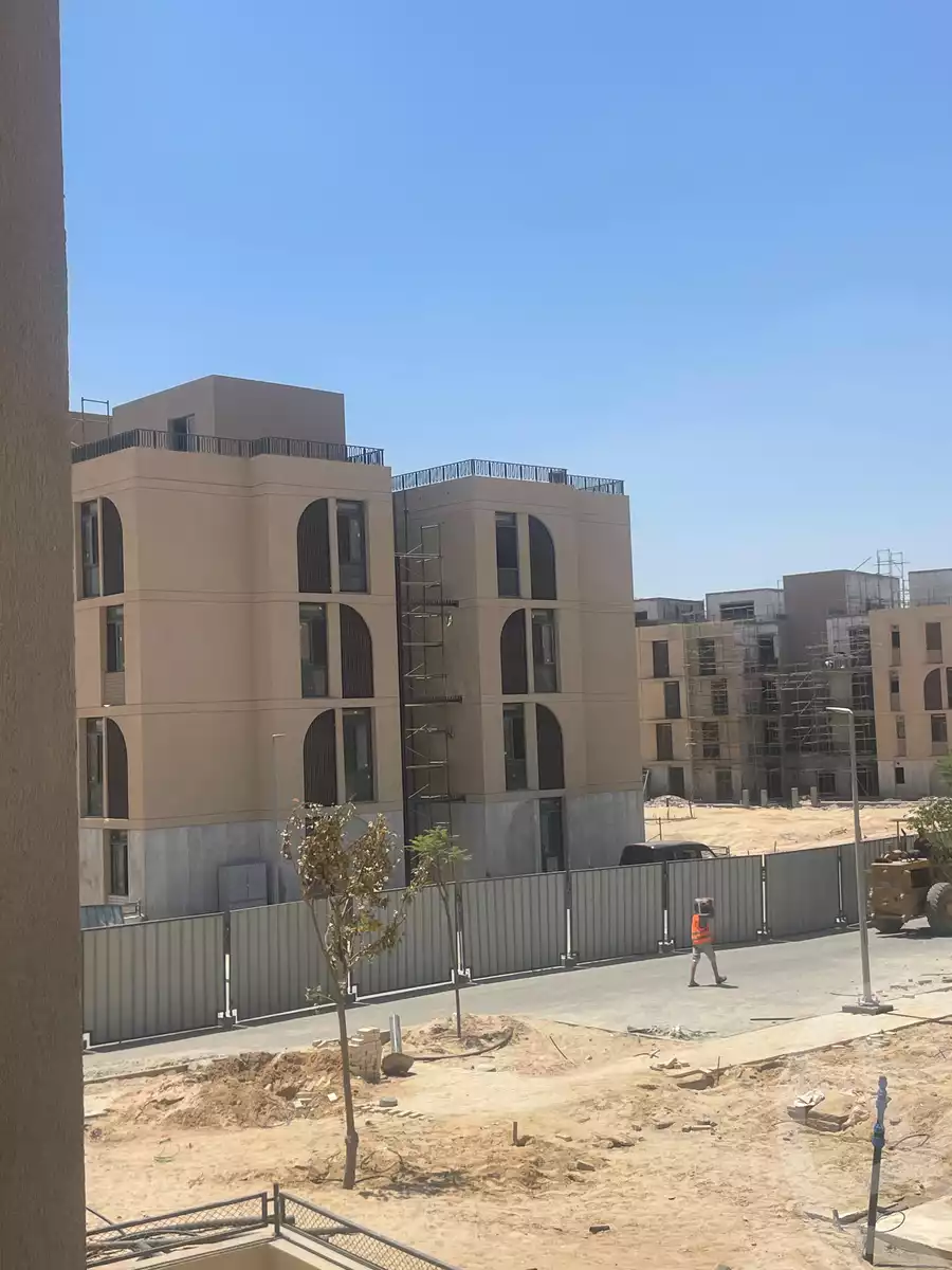 https://aqarmap.com.eg/en/listing/6165469-for-sale-cairo-el-sheikh-zayed-city-lshykh-zyd-ljdyd-vye