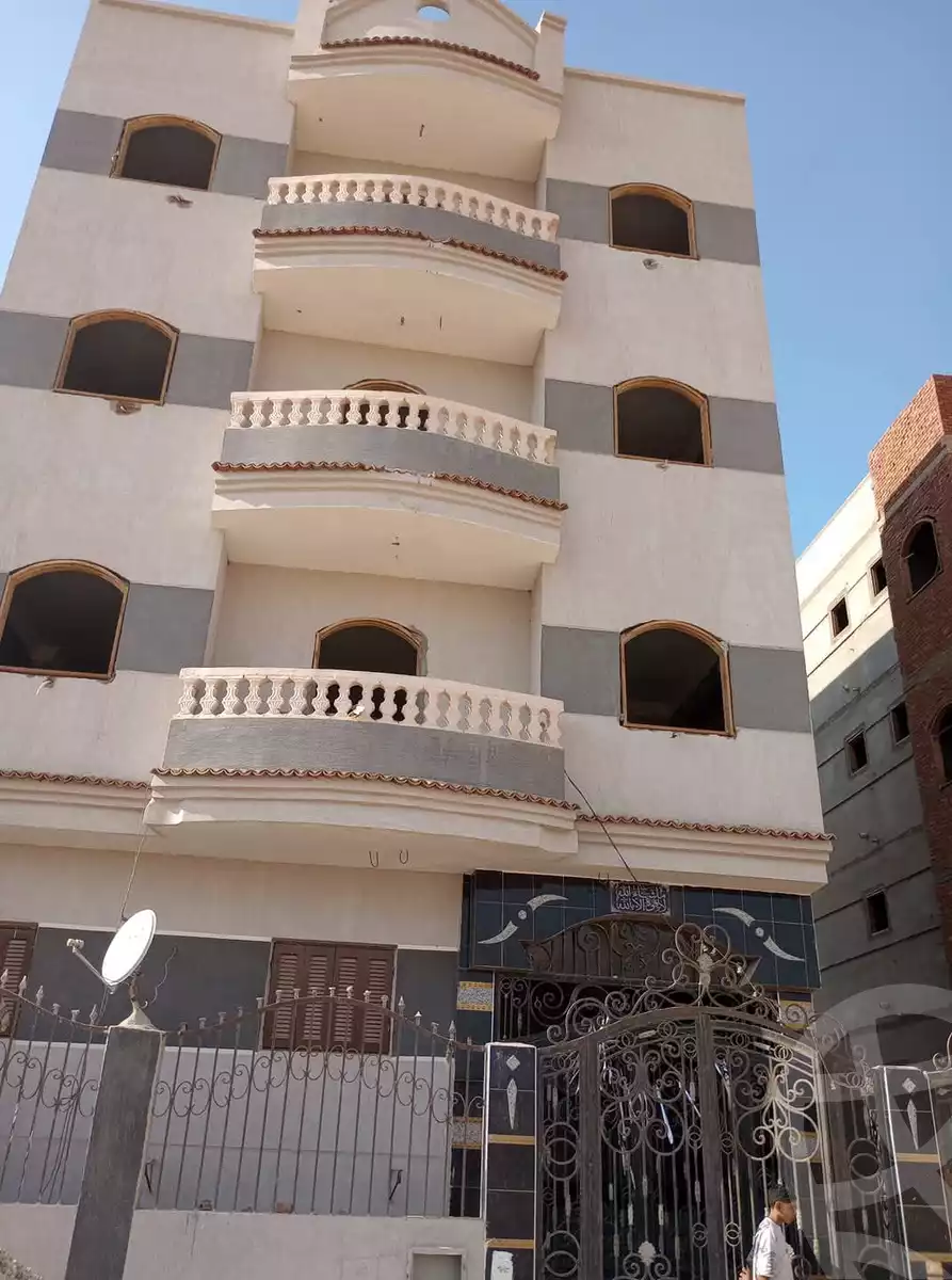 https://aqarmap.com.eg/en/listing/6165866-for-sale-sharqia-10th-of-ramadan-al-hay-al-thamen-wa-eshroon