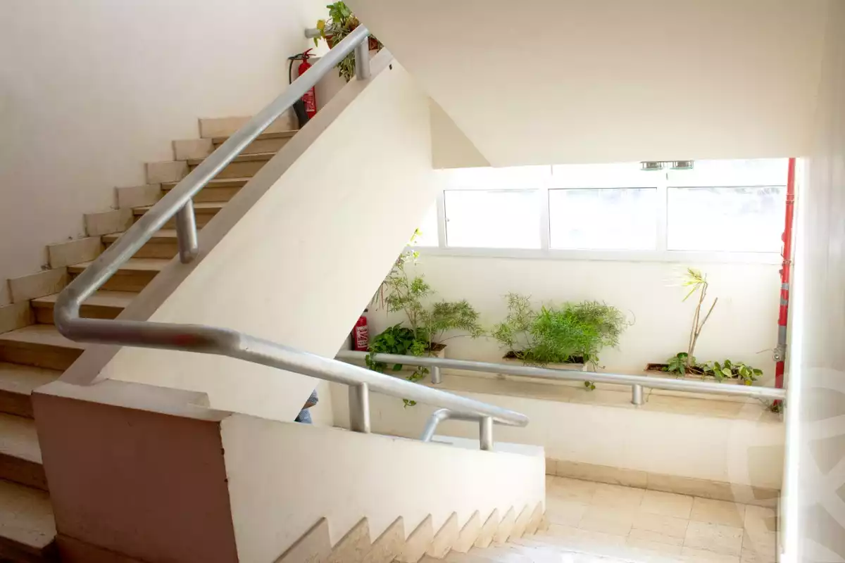 https://aqarmap.com.eg/ar/listing/6166092-for-rent-cairo-el-sheikh-zayed-city-compounds-beverly-hills
