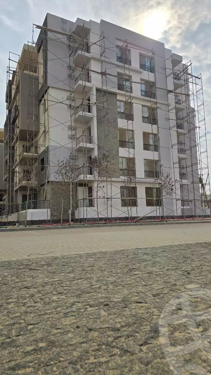 https://aqarmap.com.eg/en/listing/6167143-for-sale-cairo-el-sheikh-zayed-city-lshykh-zyd-ljdyd-west-view-residence-hdp