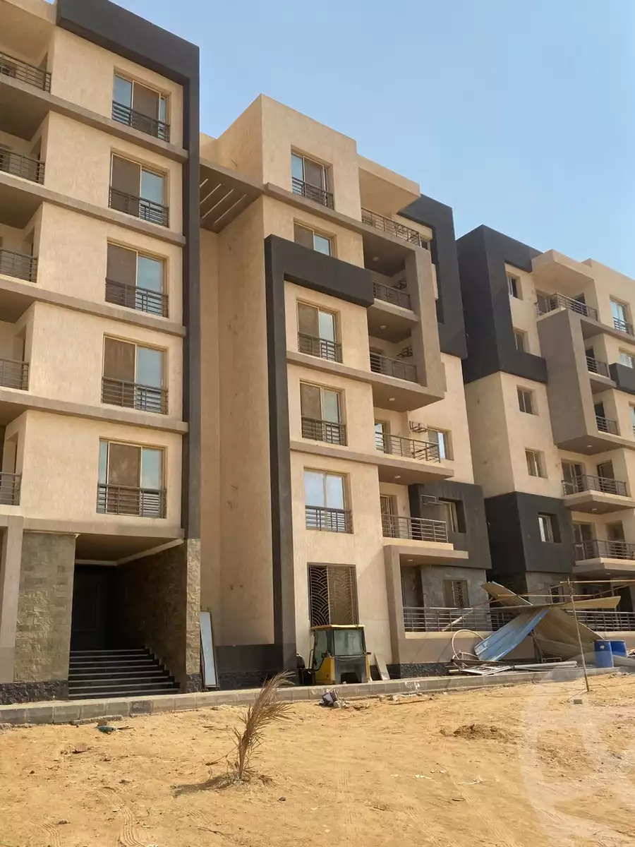 https://aqarmap.com.eg/en/listing/6167235-for-sale-cairo-el-sheikh-zayed-city-lshykh-zyd-ljdyd-west-view-residence-hdp