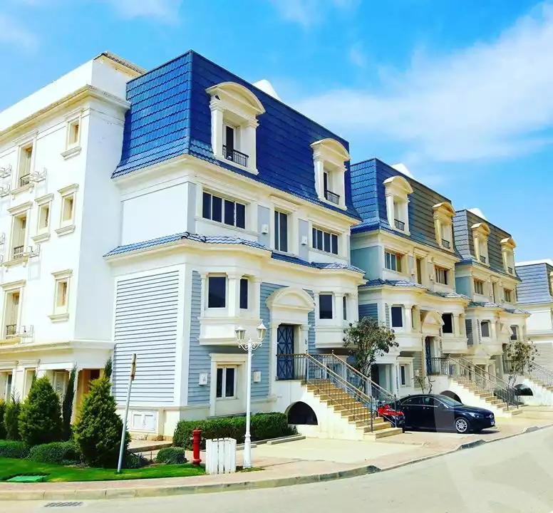 https://aqarmap.com.eg/ar/listing/6167389-for-sale-cairo-new-cairo-compounds-mwntn-fyw-y-syty-club-park-mountain-view-icity