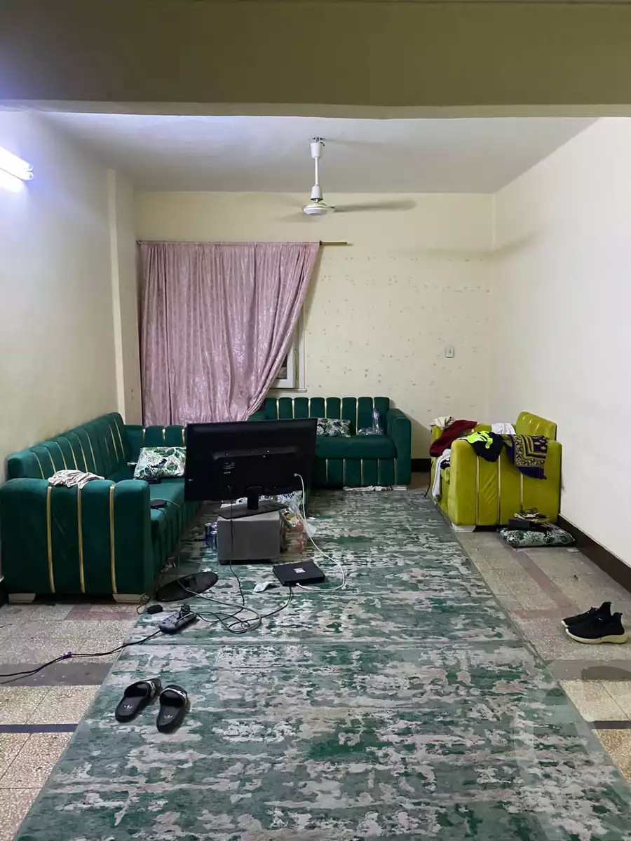 https://aqarmap.com.eg/en/listing/6167487-for-sale-cairo-el-zaytun-hlmy-lzytwn-ibn-el-hakam-sq