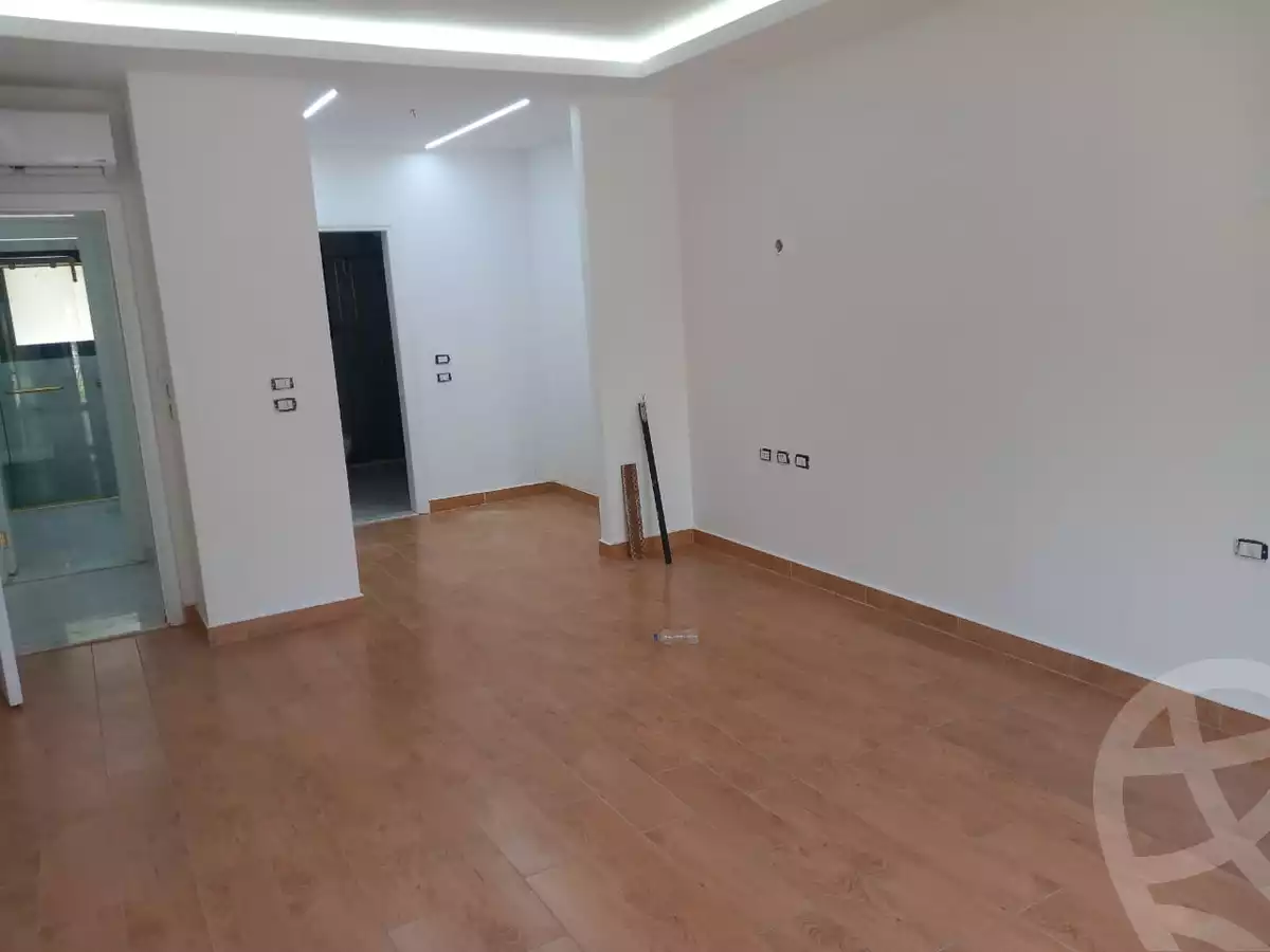 https://aqarmap.com.eg/en/listing/6169643-for-rent-cairo-el-sheikh-zayed-city-compounds-kmbwnd-wyst-twn-swdyk