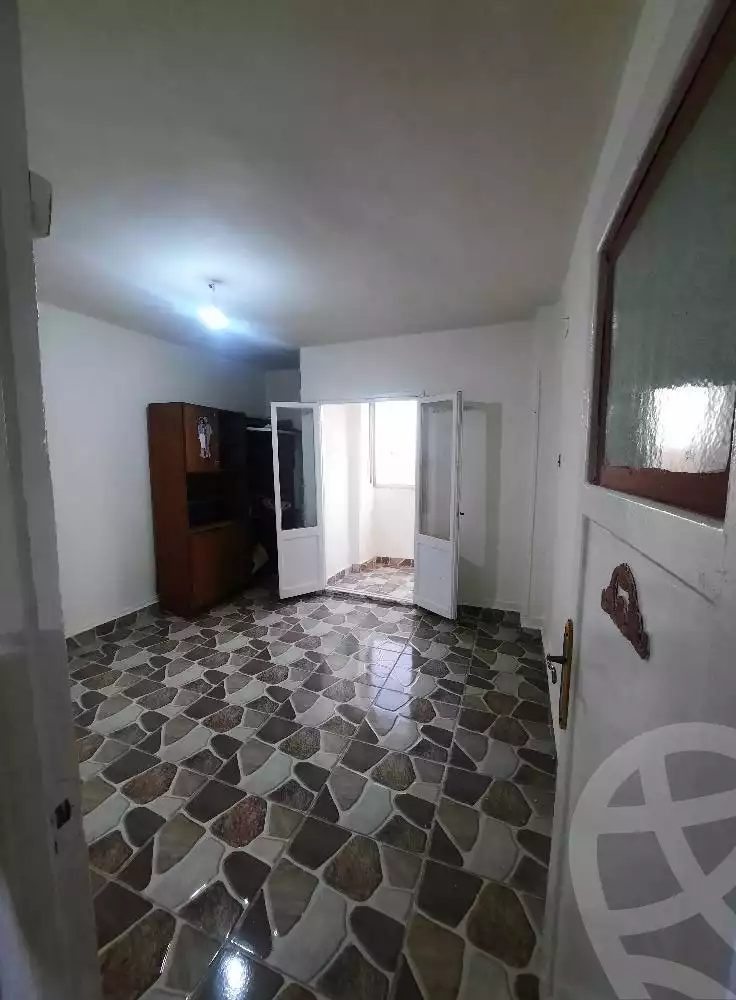 https://aqarmap.com.eg/en/listing/6169995-for-sale-cairo-15th-of-may-mjwr-6