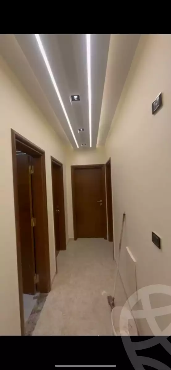 https://aqarmap.com.eg/en/listing/6170983-for-sale-cairo-el-sheikh-zayed-city-compounds-el-khamayel