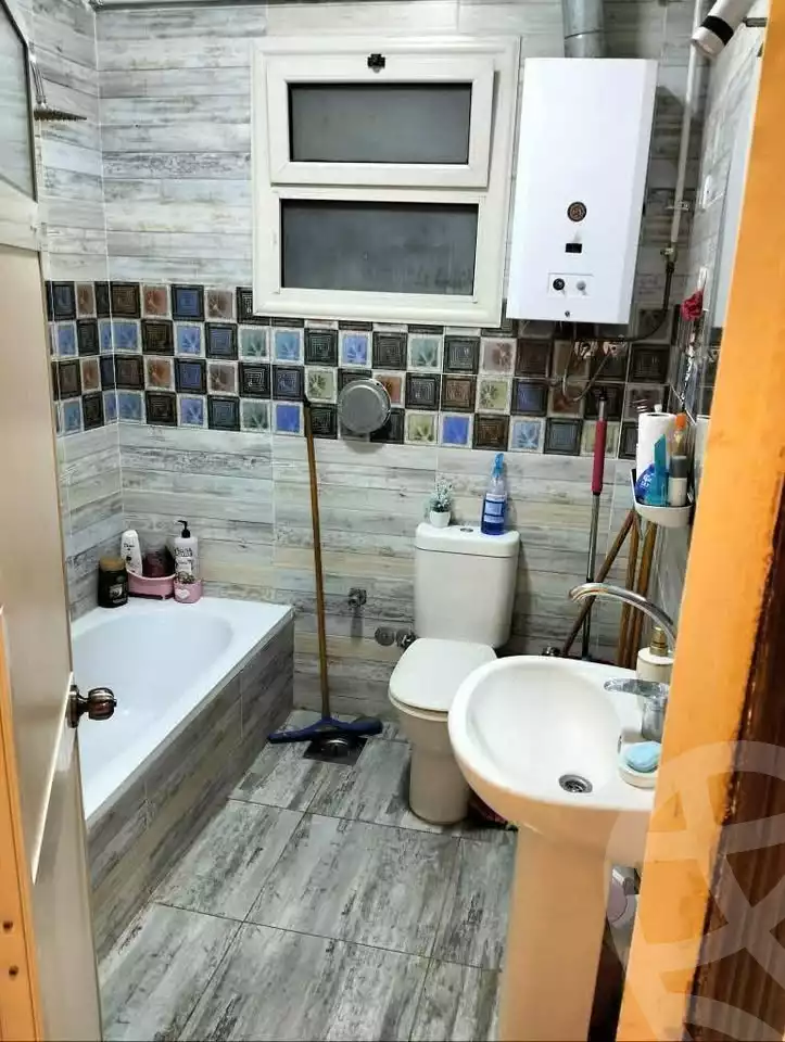 https://aqarmap.com.eg/en/listing/6172160-for-sale-cairo-helwan-hadayek-helwan-nile-corniche-st
