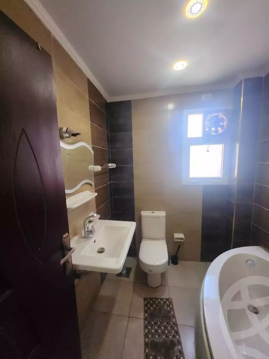 https://aqarmap.com.eg/en/listing/6172734-for-sale-cairo-new-cairo-madinaty-first-zone-buildings-17th-st.