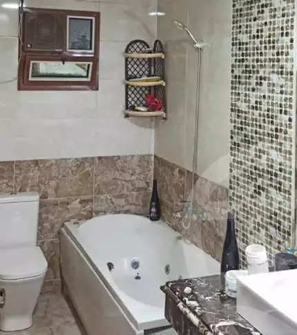 https://aqarmap.com.eg/en/listing/6173819-for-sale-cairo-el-maadi-sarayat-el-maadi-street-13