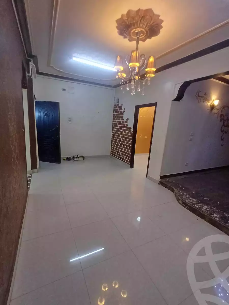 https://aqarmap.com.eg/ar/listing/6176177-for-sale-qalyubia-shubra-el-khaima-om-bayoumi
