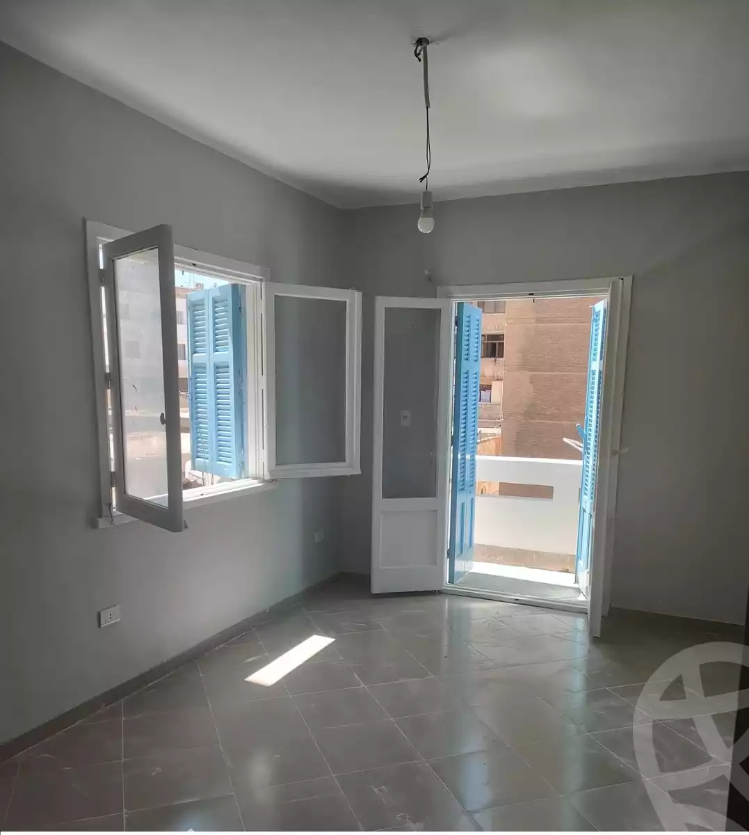 https://aqarmap.com.eg/ar/listing/6176241-for-sale-alexandria-l-zryt-champollion-st