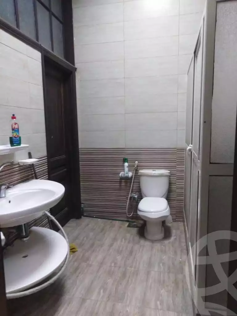 https://aqarmap.com.eg/ar/listing/6177302-for-rent-cairo-downtown-bab-el-loaa-talaat-harb-st
