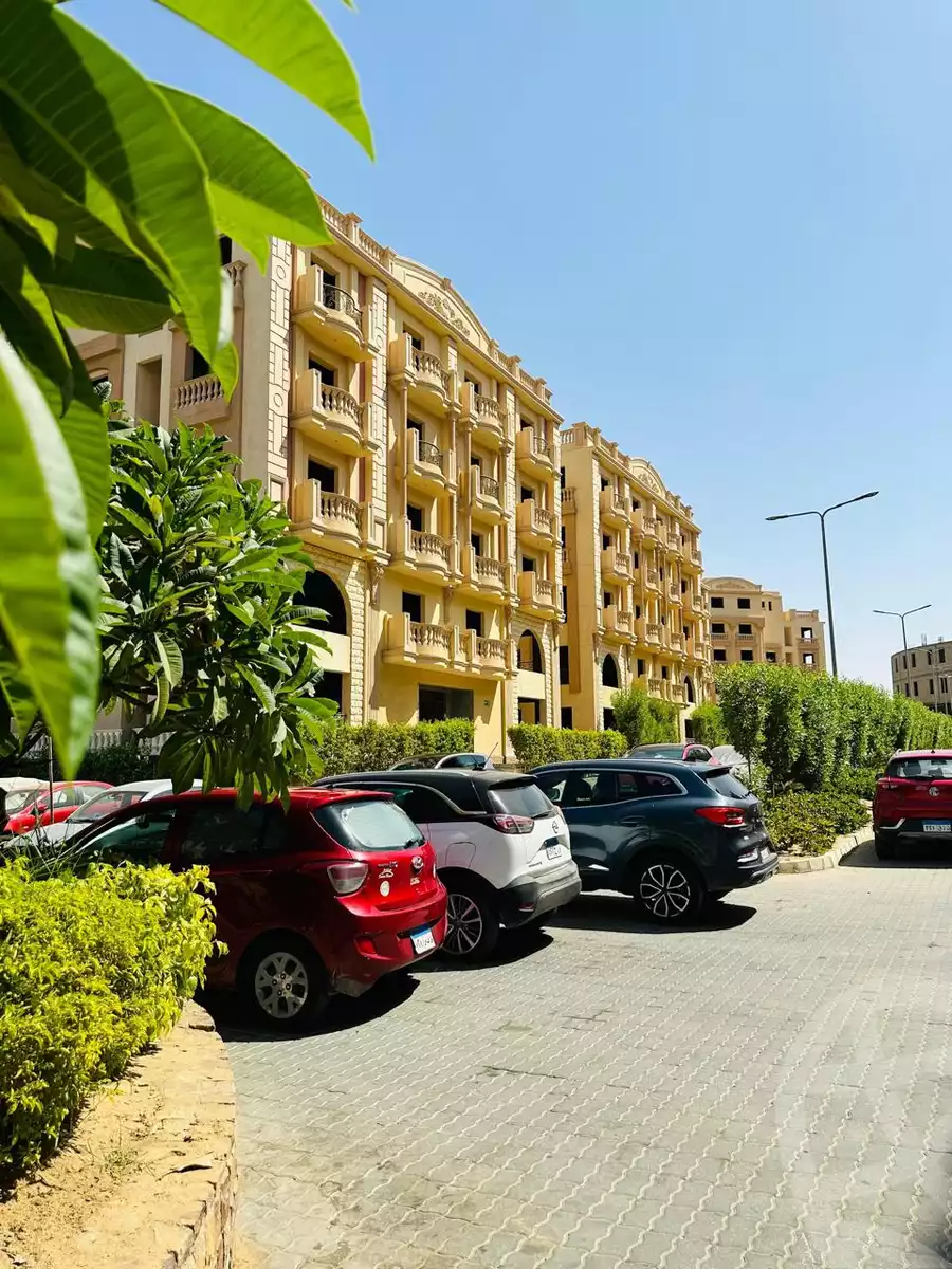 https://aqarmap.com.eg/ar/listing/6177474-for-sale-cairo-new-cairo-compounds-el-ashrafia
