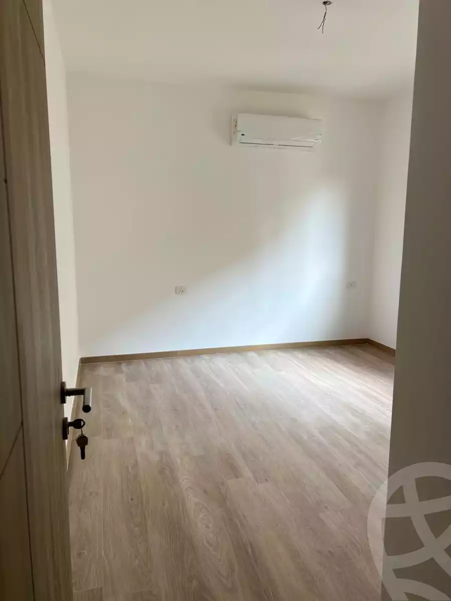 https://aqarmap.com.eg/en/listing/6177517-for-rent-cairo-new-cairo-compounds-fifth-square