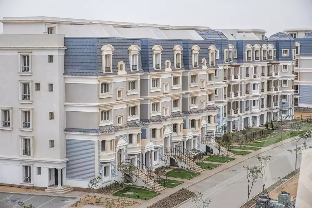 https://aqarmap.com.eg/ar/listing/6178063-for-sale-cairo-new-cairo-compounds-mountain-view-hyde-park