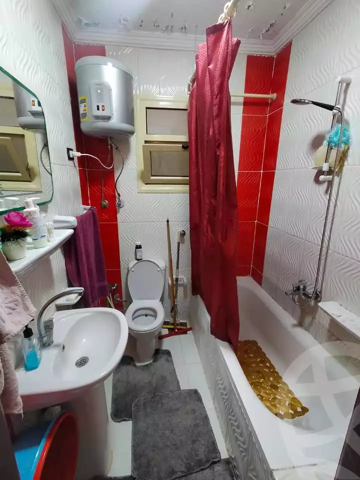 https://aqarmap.com.eg/ar/listing/6179429-for-sale-alexandria-ganaklis-shr-mrtdy-bsh