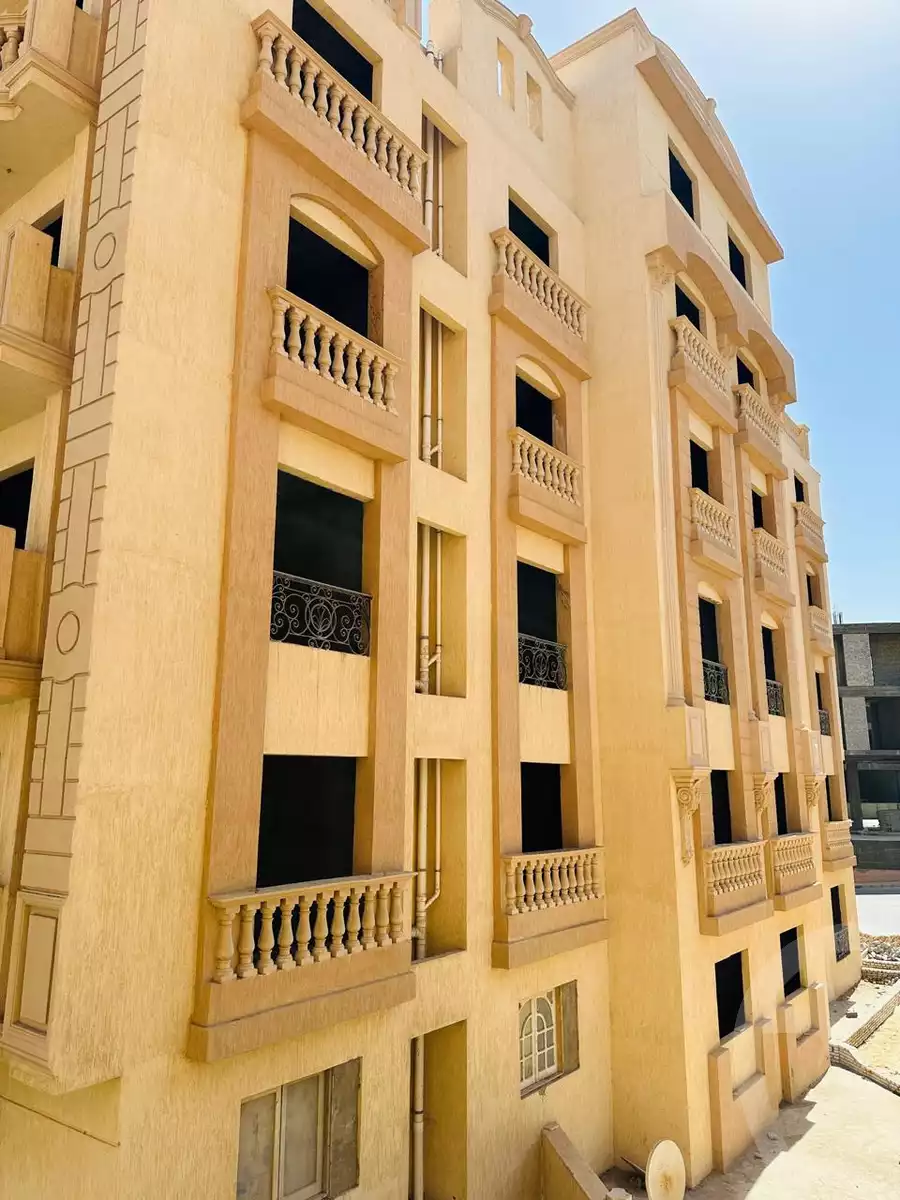 https://aqarmap.com.eg/ar/listing/6179833-for-sale-cairo-new-cairo-compounds-el-ashrafia
