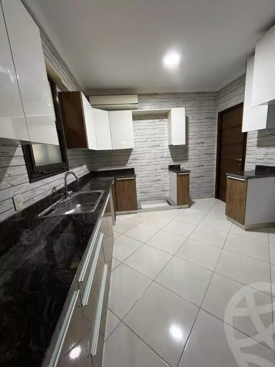https://aqarmap.com.eg/ar/listing/6180345-for-rent-cairo-el-sheikh-zayed-city-compounds-kmbwnd-wyst-twn-swdyk