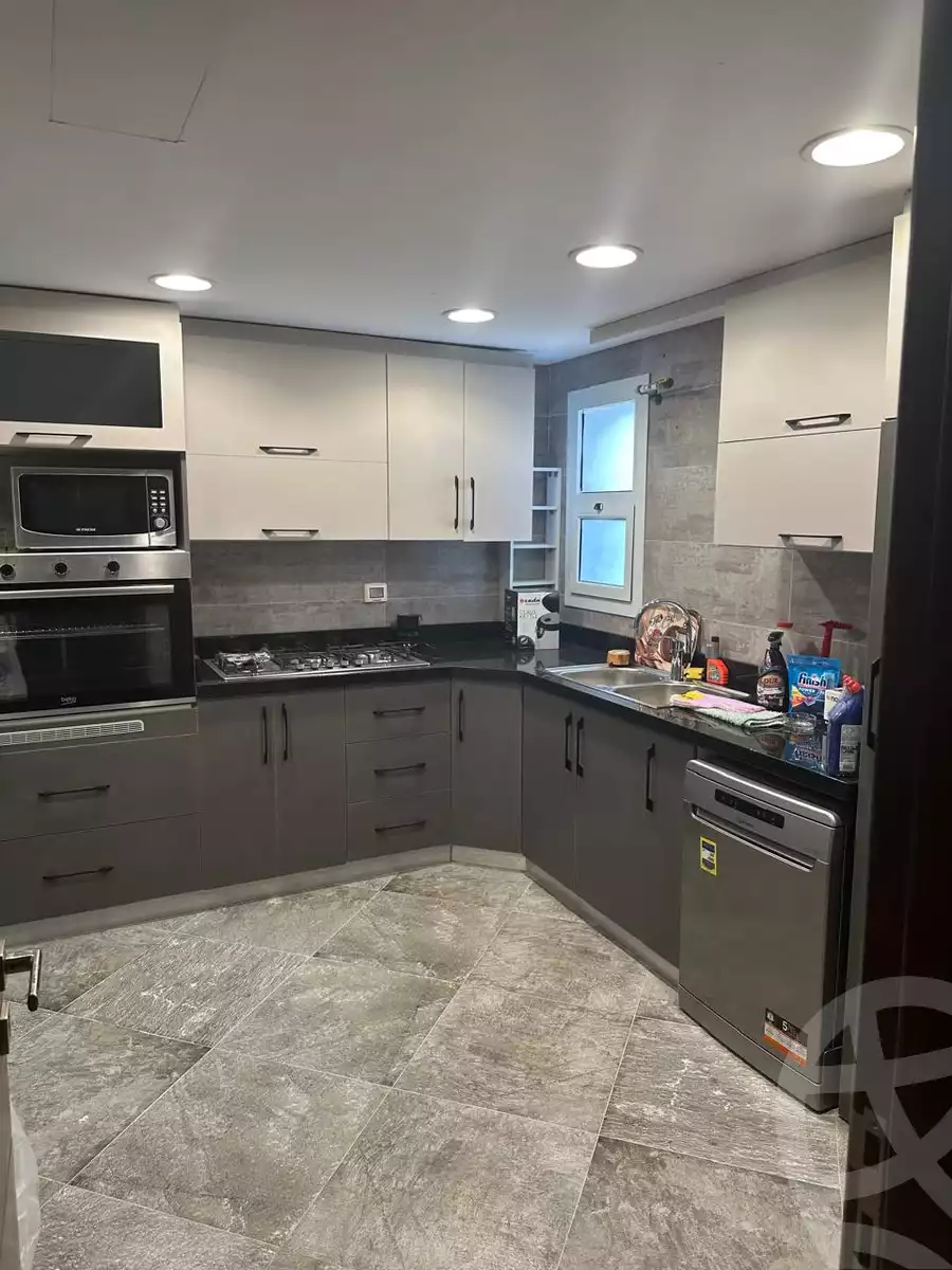https://aqarmap.com.eg/en/listing/6180410-for-sale-cairo-el-sheikh-zayed-city-compounds-etapa
