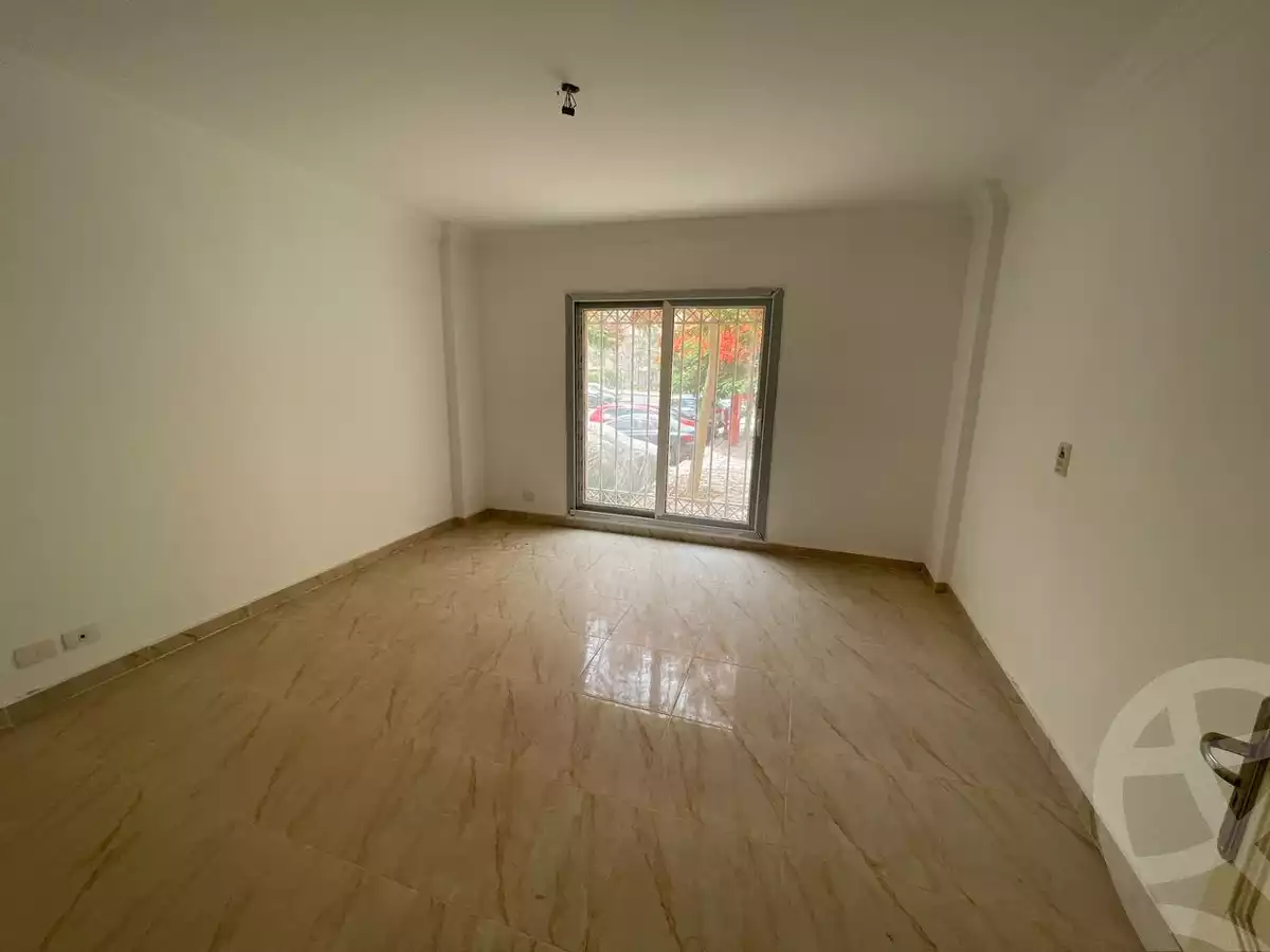 https://aqarmap.com.eg/ar/listing/6182870-for-sale-cairo-new-cairo-madinaty-first-zone-buildings-17th-st.