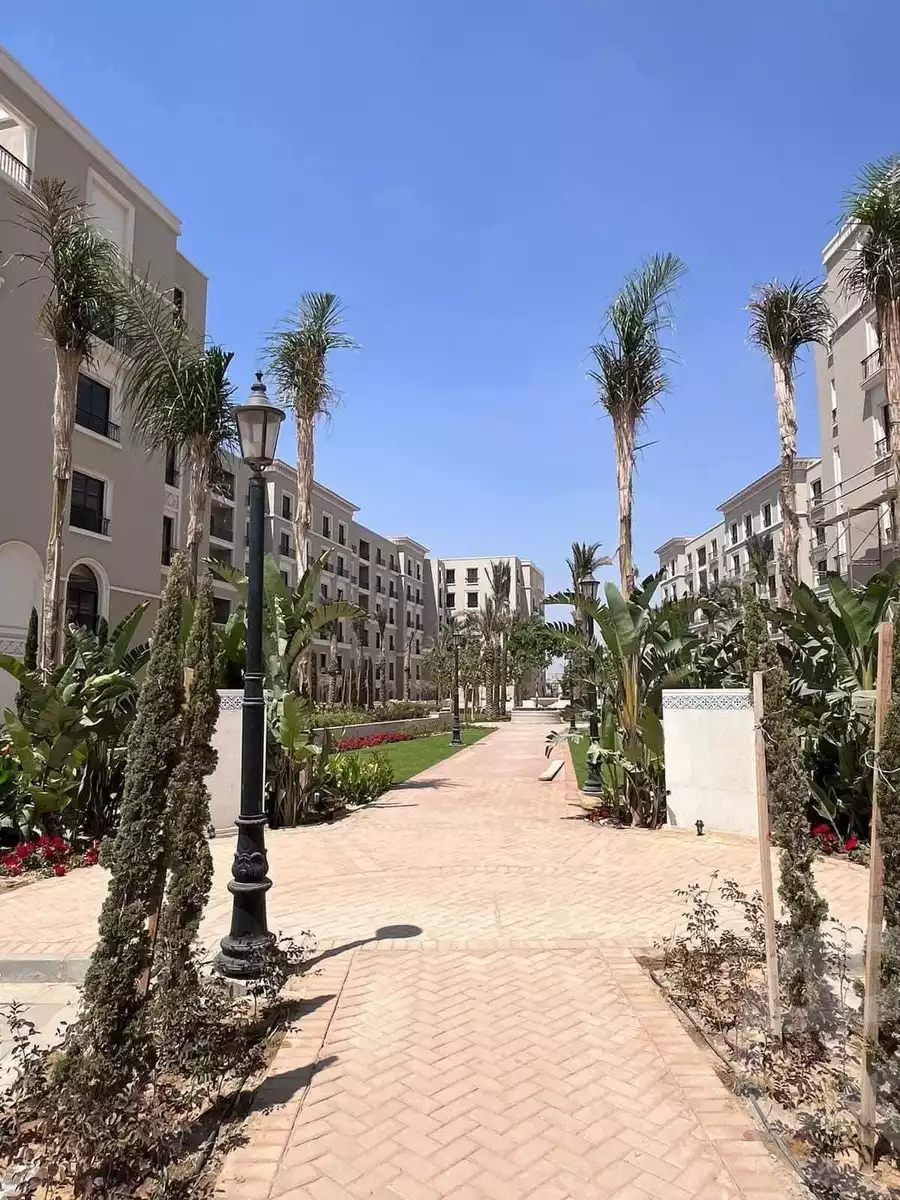 https://aqarmap.com.eg/en/listing/6183303-for-sale-cairo-el-sheikh-zayed-city-compounds-kmbwnd-fyldj-wyst-dr-llttwyr