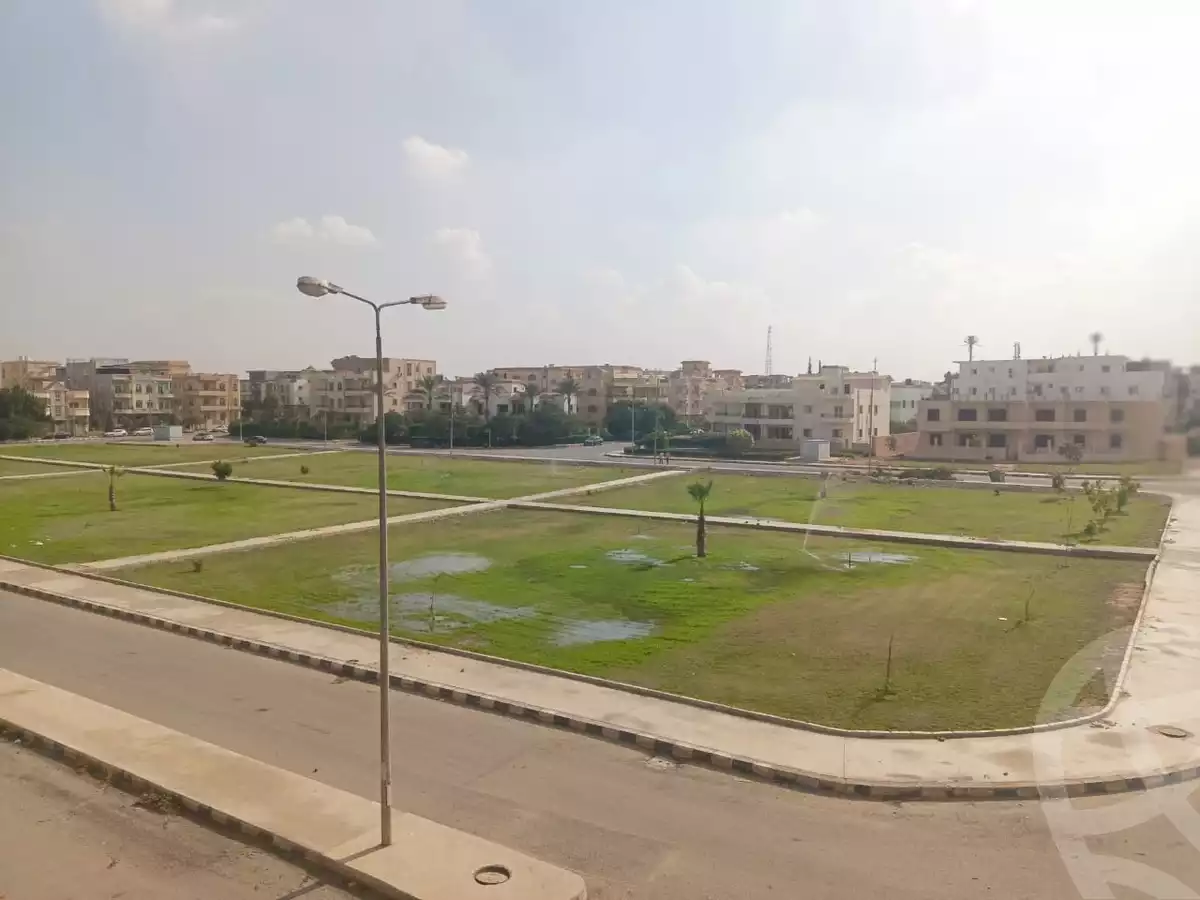 https://aqarmap.com.eg/en/listing/6183895-for-sale-cairo-el-shorouk-lhy-lwl-grb-neighbourhood-1-street-12