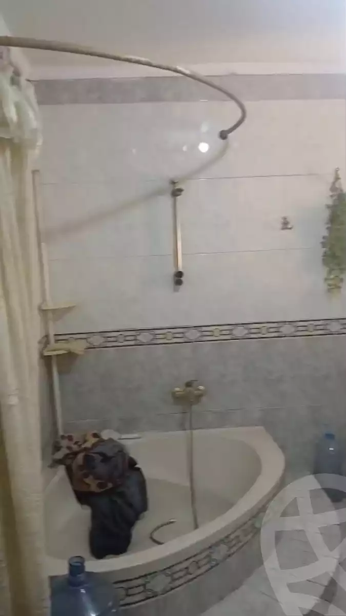 https://aqarmap.com.eg/ar/listing/6184505-for-sale-cairo-shoubra-rod-el-farag