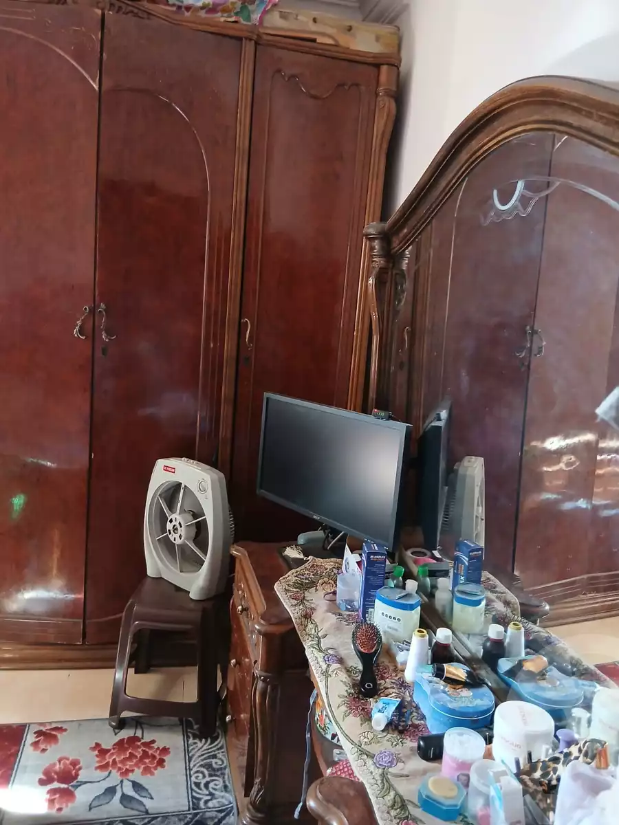 https://aqarmap.com.eg/ar/listing/6185329-for-sale-alexandria-moharram-bey-kanal-al-mahmoudeya-al-bahri-st