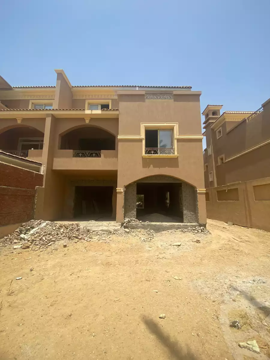 https://aqarmap.com.eg/ar/listing/6187211-for-sale-cairo-new-cairo-compounds-les-rois