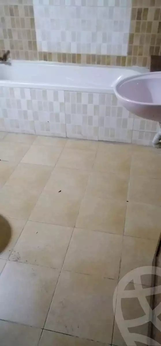 https://aqarmap.com.eg/ar/listing/6187931-for-sale-qalyubia-shubra-el-khaima-el-shareaa-el-gadid-st