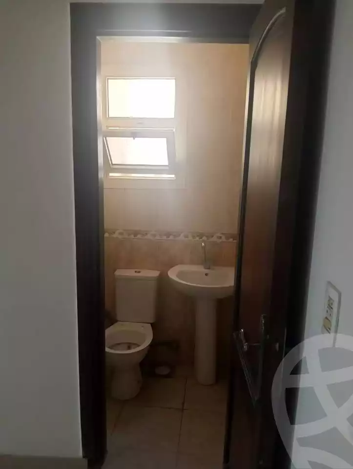 https://aqarmap.com.eg/en/listing/6191553-for-rent-alexandria-ganaklis-shr-mrtdy-bsh