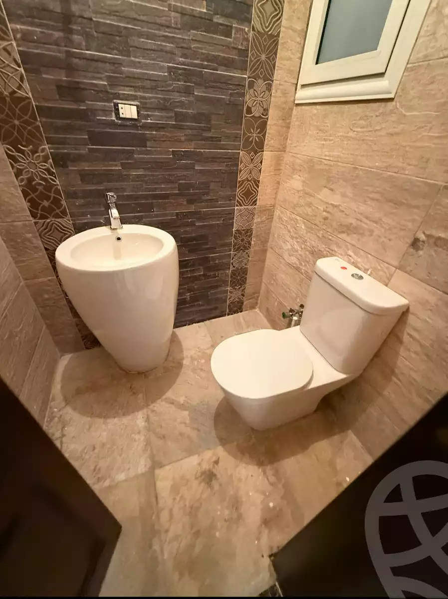 https://aqarmap.com.eg/en/listing/6131384-for-rent-cairo-new-cairo-compounds-mwntn-fyw-y-syty-club-park-mountain-view-icity