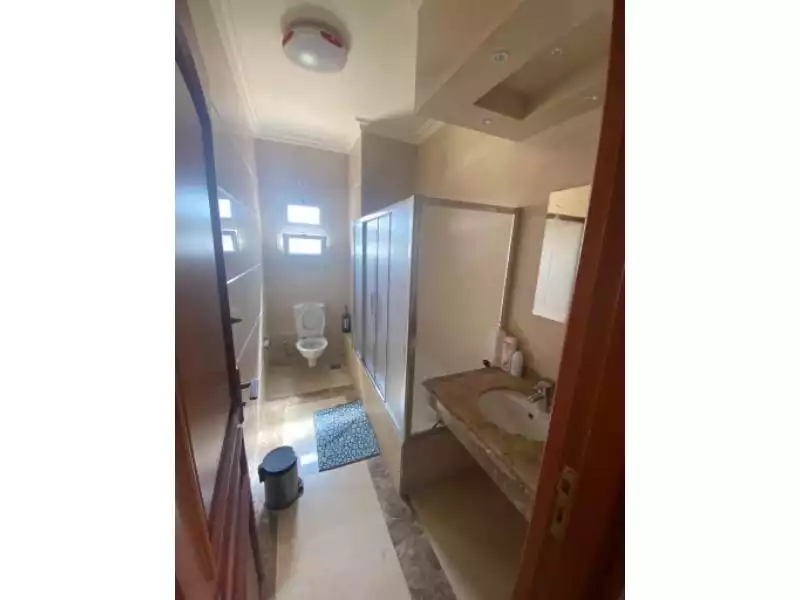 https://aqarmap.com.eg/ar/listing/6197299-for-sale-cairo-new-cairo-madinaty-lmntq-lwl-fylt-group-7