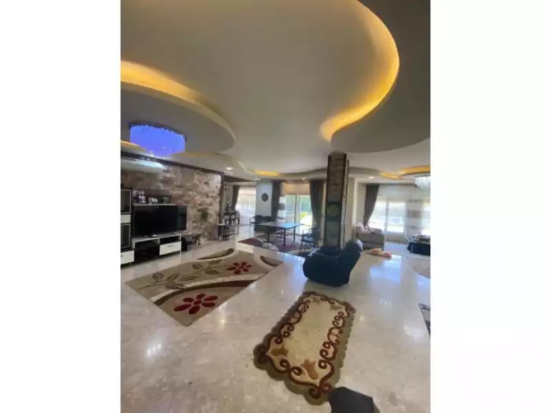https://aqarmap.com.eg/ar/listing/6197299-for-sale-cairo-new-cairo-madinaty-lmntq-lwl-fylt-group-7