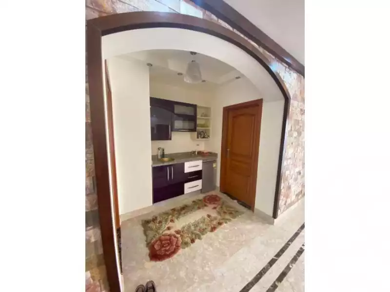 https://aqarmap.com.eg/ar/listing/6197299-for-sale-cairo-new-cairo-madinaty-lmntq-lwl-fylt-group-7