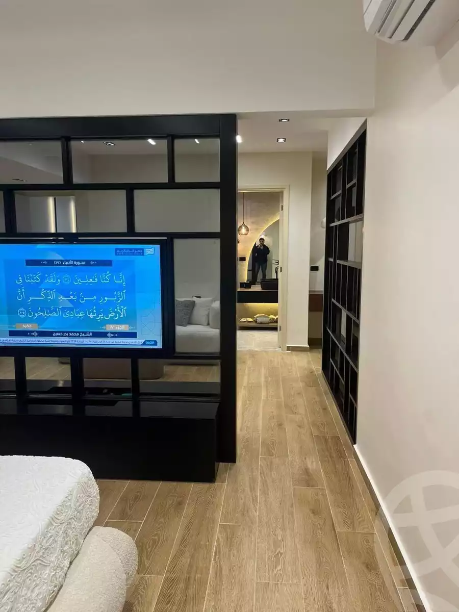 https://aqarmap.com.eg/en/listing/6197463-for-sale-cairo-new-cairo-compounds-rock-vera-compound