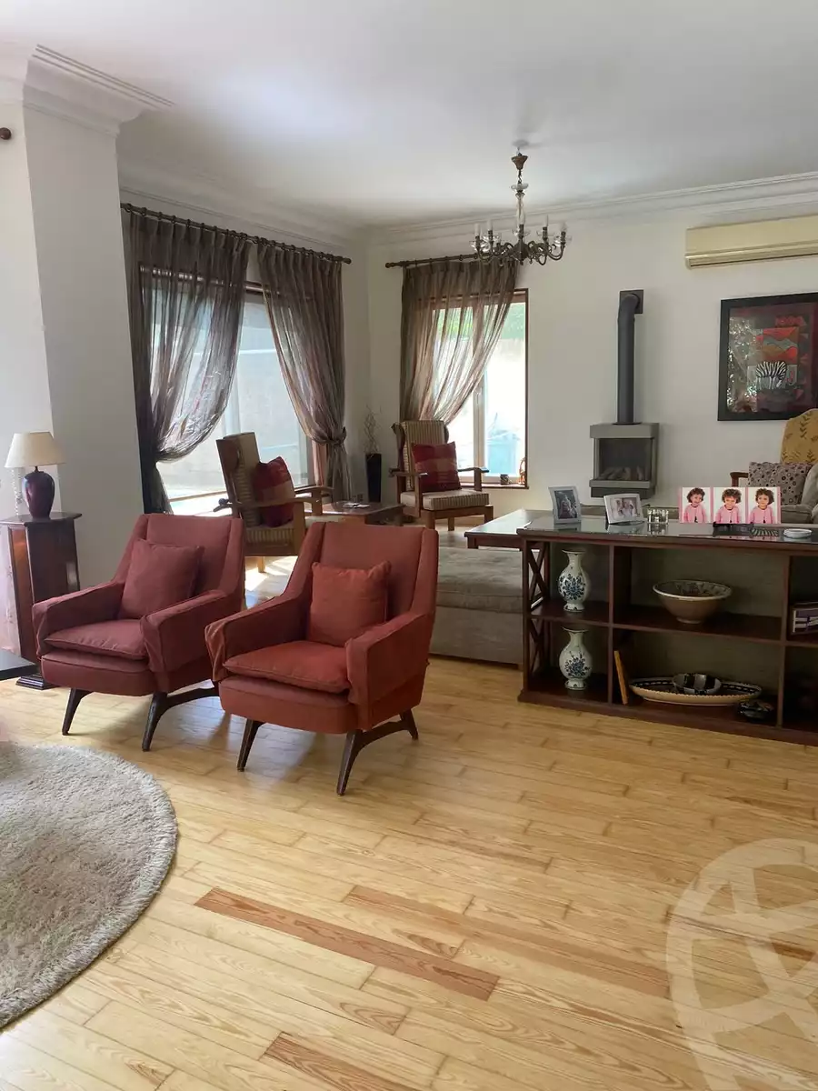 https://aqarmap.com.eg/ar/listing/6198113-for-sale-cairo-6th-of-october-compounds-royal-hills