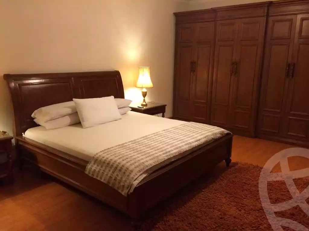 https://aqarmap.com.eg/ar/listing/6198113-for-sale-cairo-6th-of-october-compounds-royal-hills