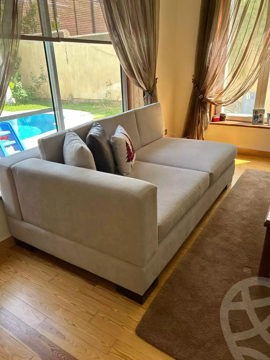 https://aqarmap.com.eg/ar/listing/6198113-for-sale-cairo-6th-of-october-compounds-royal-hills
