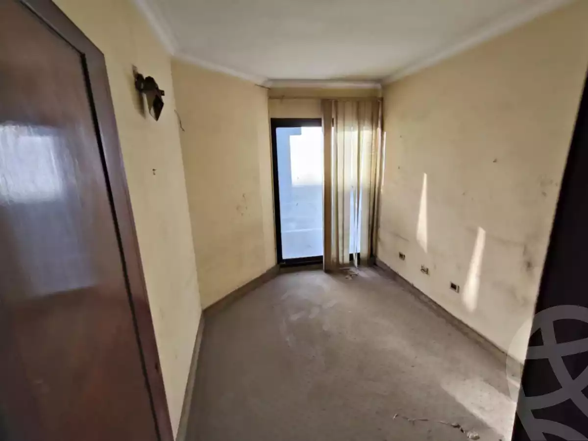 https://aqarmap.com.eg/ar/listing/6201632-for-rent-cairo-downtown-abdeen-mohammed-farid-st