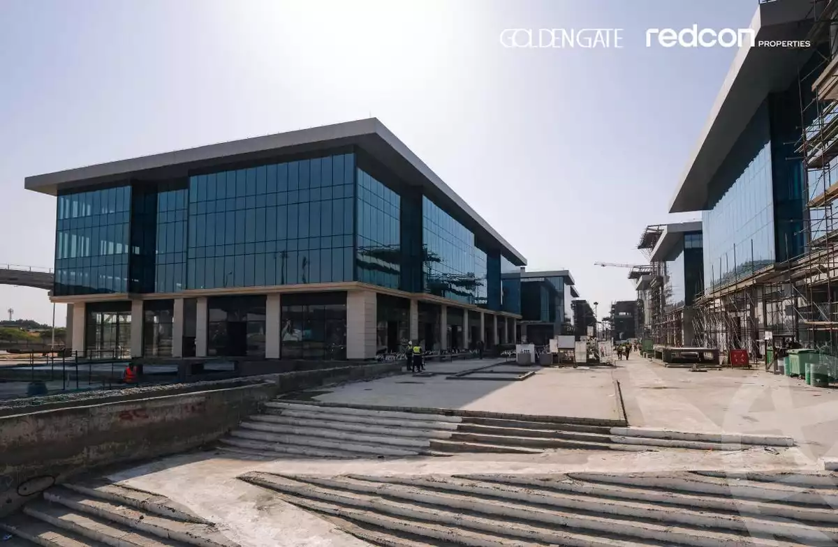 https://aqarmap.com.eg/en/listing/6205981-for-sale-cairo-new-cairo-compounds-golden-gate-redcon