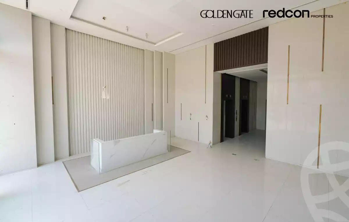 https://aqarmap.com.eg/en/listing/6206084-for-sale-cairo-new-cairo-compounds-golden-gate-redcon