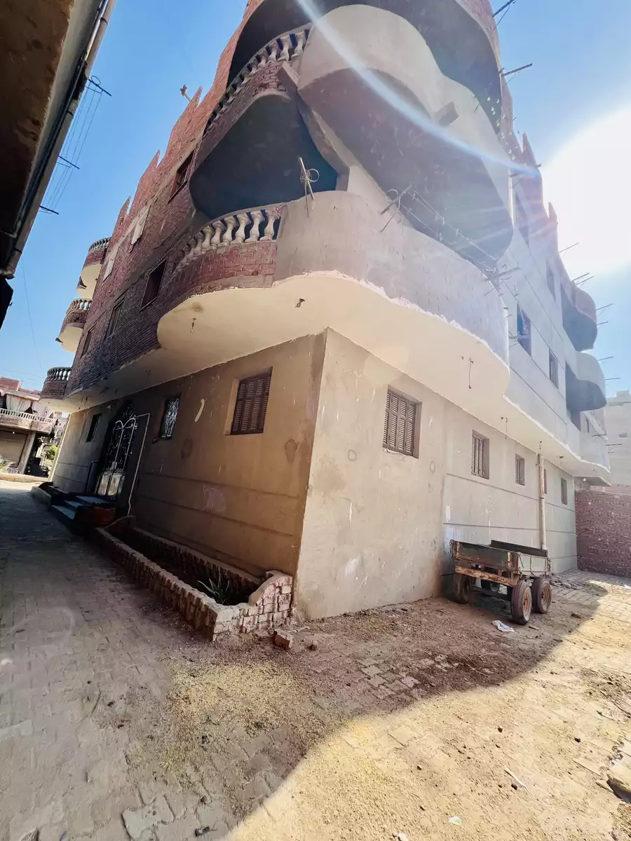 https://aqarmap.com.eg/en/listing/6208394-for-sale-qalyubia-el-khanka-kafr-hamza