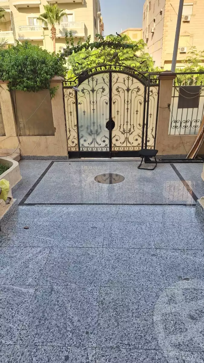 https://aqarmap.com.eg/ar/listing/6209024-for-sale-cairo-new-cairo-ganob-el-akadamiya-south-academy-b-taha-hussein-st