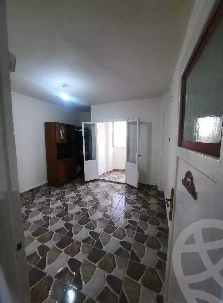 https://aqarmap.com.eg/en/listing/6211111-for-sale-cairo-15th-of-may-mjwr-6