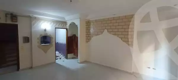 https://aqarmap.com.eg/ar/listing/6211773-for-rent-mohamed-el-zeidy-st